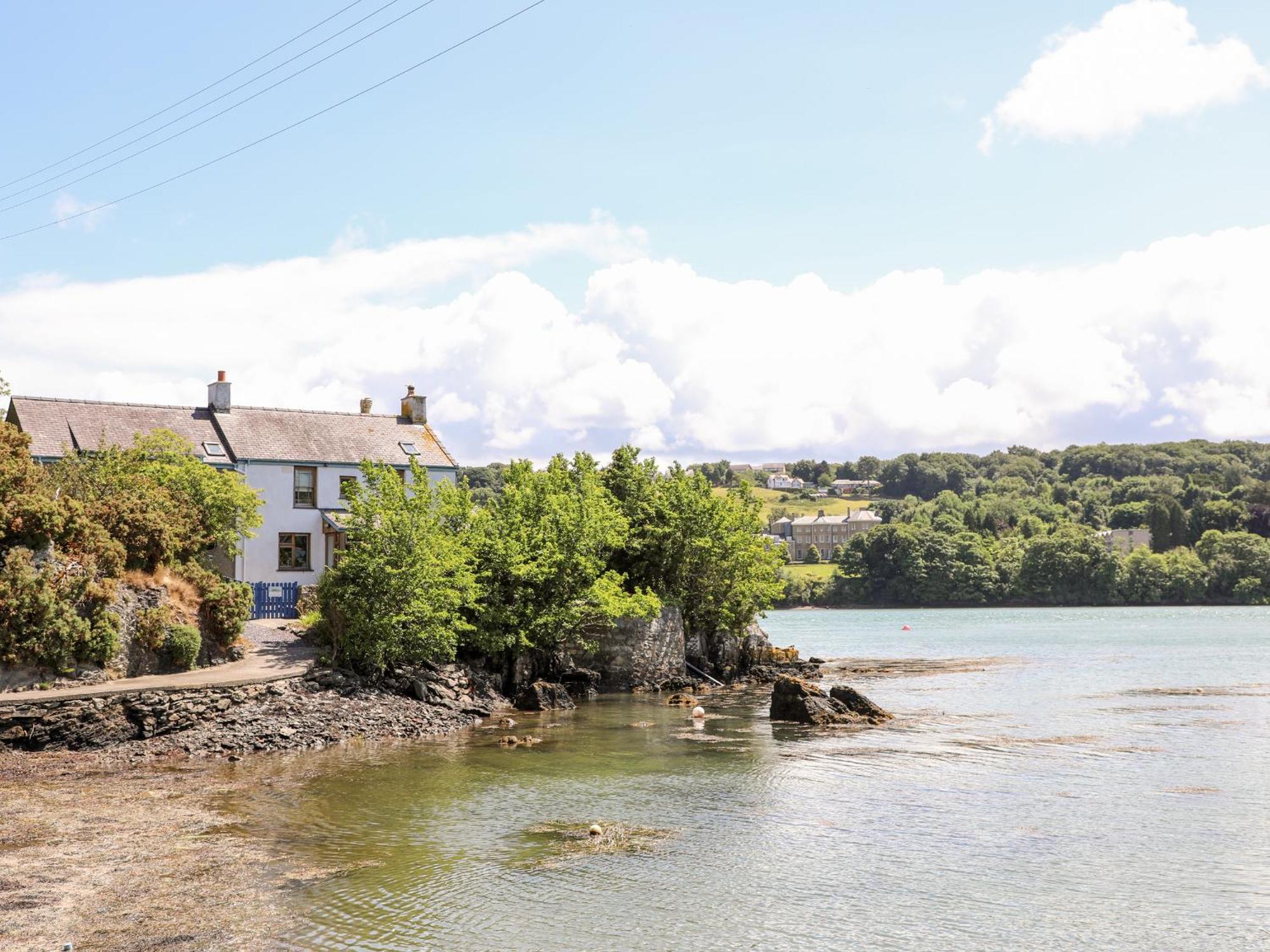 Ynys Faelog Cottage メナイ・ブリッジ エクステリア 写真