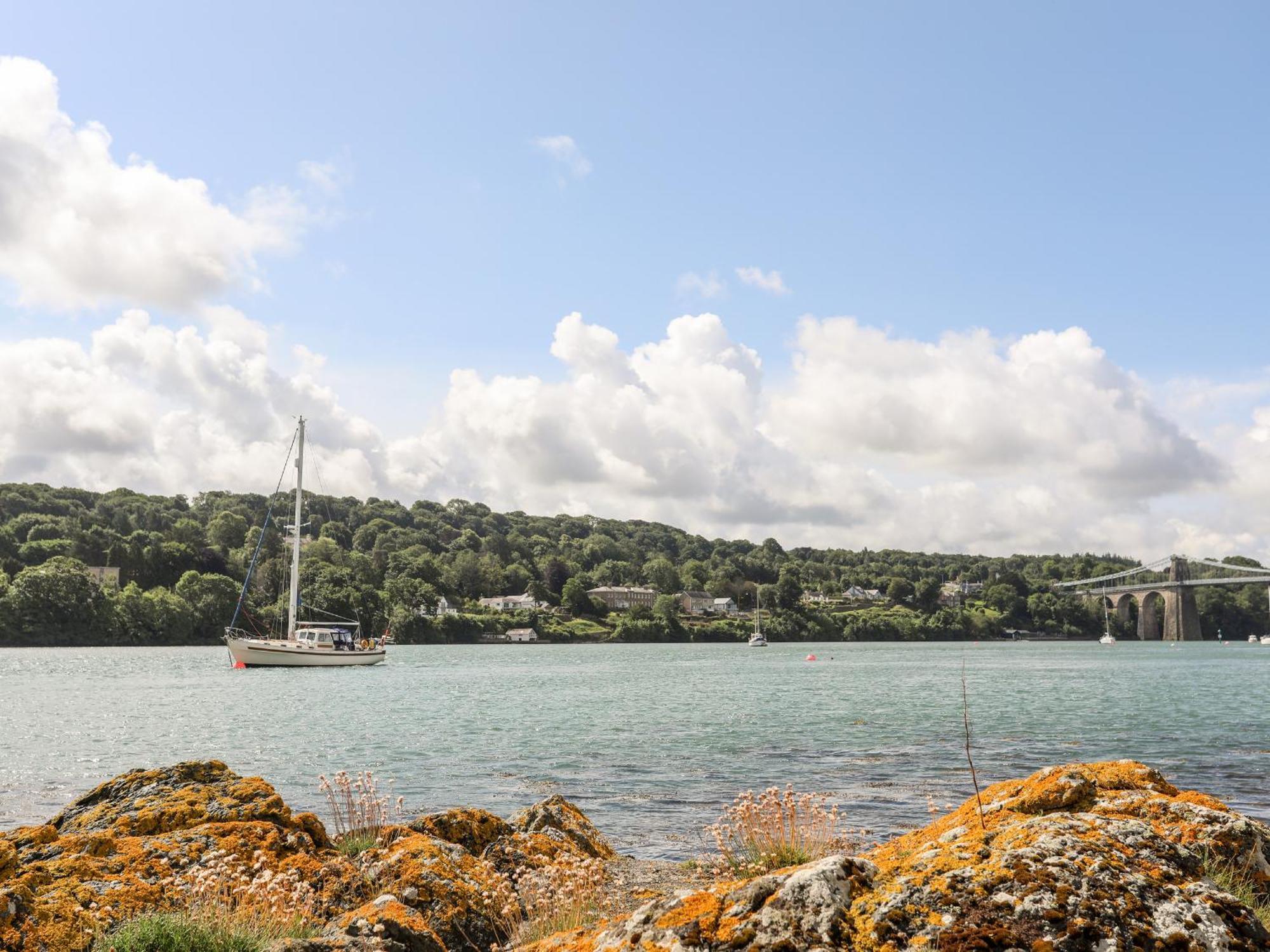 Ynys Faelog Cottage メナイ・ブリッジ エクステリア 写真
