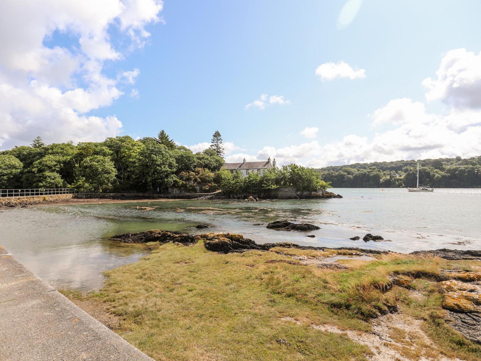 Ynys Faelog Cottage メナイ・ブリッジ エクステリア 写真