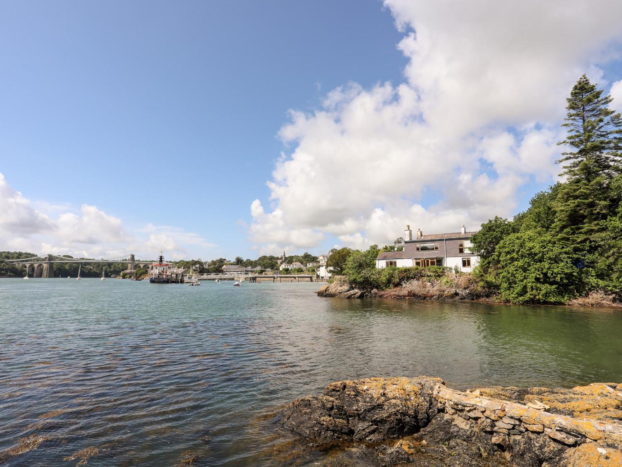 Ynys Faelog Cottage メナイ・ブリッジ エクステリア 写真